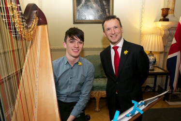 Rhys Wardhaugh and Vale MP Alun Cairns at No 10